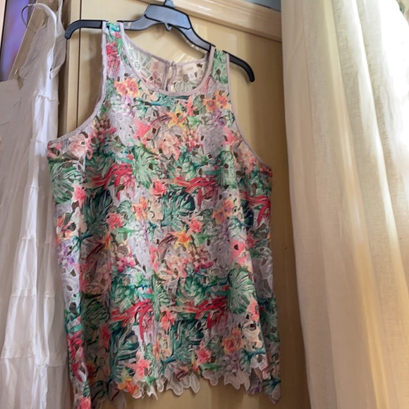 Imari floral cut out top - Picture 2 of 6